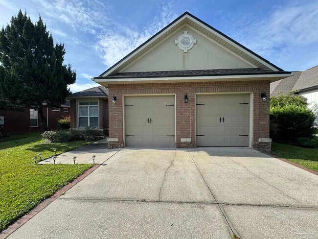 5402 New Abbey Ln in Milton, FL - Building Photo - Building Photo