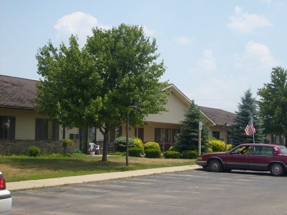 Meadow Ridge in Marlette, MI - Foto de edificio