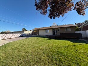 8060 830 E in Sandy, UT - Building Photo - Building Photo