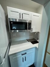 10702 Chestnut St, Unit A in Los Alamitos, CA - Building Photo - Building Photo