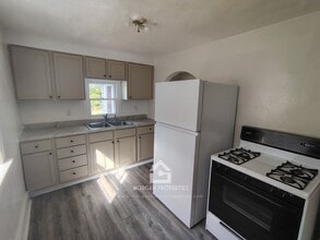 1428 W 10th St in Anderson, IN - Foto de edificio - Building Photo