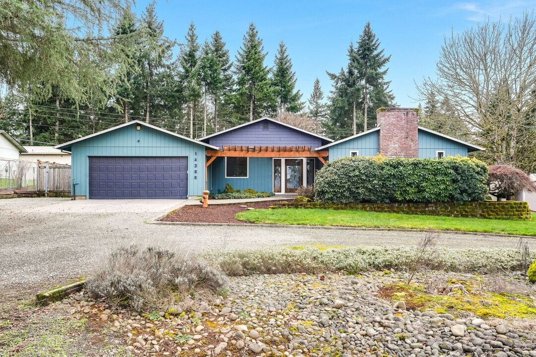 14389 SE Holly Vw Ct in Damascus, OR - Building Photo