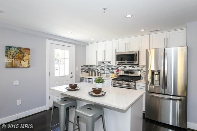 property at 1513 Oak St NW