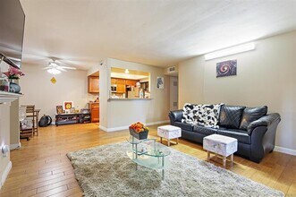 9409 Fairgrove Ln in San Diego, CA - Building Photo - Building Photo