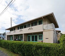 2840 Varsity Cir in Honolulu, HI - Building Photo - Building Photo