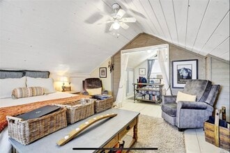 920 Gravenstein Ave, Unit ApartmentB in Sebastopol, CA - Building Photo - Building Photo