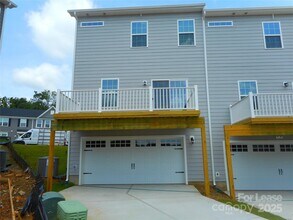 421 Serenity Cir in Cramerton, NC - Building Photo - Building Photo
