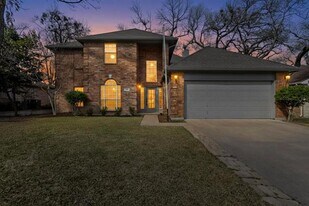 325 Crooked Creek in Garland, TX - Building Photo