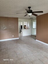 11607 Chimney Rock Rd in Houston, TX - Building Photo - Building Photo