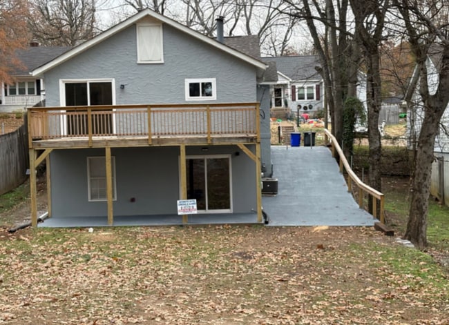 property at 715 Grandview Ave