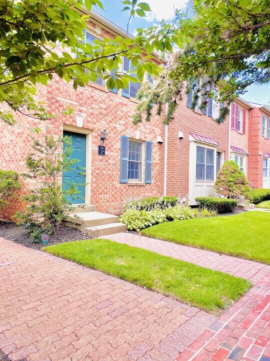 1190 N Vermont St in Arlington, VA - Building Photo