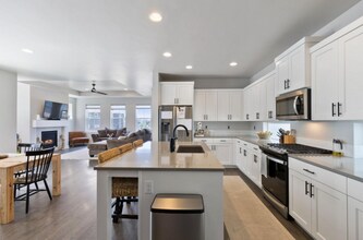 3756 Cole Rd in Bend, OR - Building Photo - Building Photo