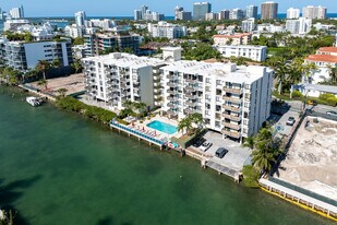 Guildford House in Bay Harbor Islands, FL - Building Photo