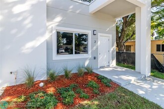 1133 NW 2nd St in Fort Lauderdale, FL - Foto de edificio - Building Photo