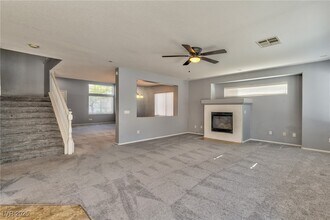 304 Iron Summit Ave in North Las Vegas, NV - Building Photo - Building Photo