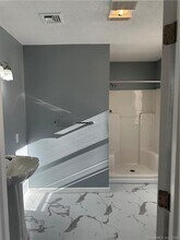 60 Southdown Dr in Bristol, CT - Building Photo - Building Photo