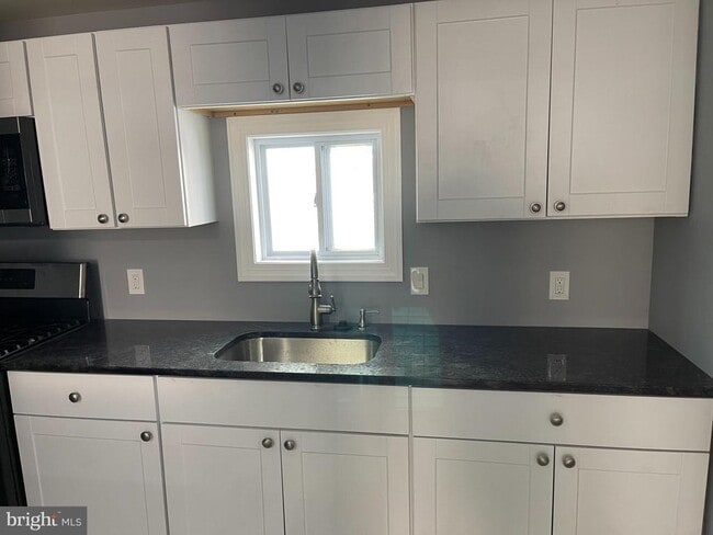 3102 Hartville St in Philadelphia, PA - Building Photo - Building Photo