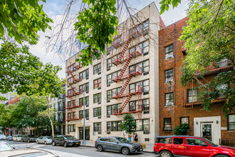 416 E 85th St in New York, NY - Building Photo - Building Photo