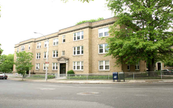 237-241 Freeman St in Brookline, MA - Building Photo - Building Photo