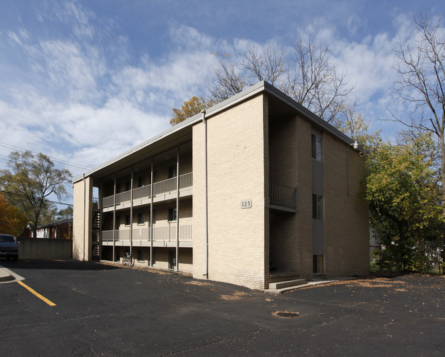 Grove Apartments in Ypsilanti, MI - Building Photo - Building Photo