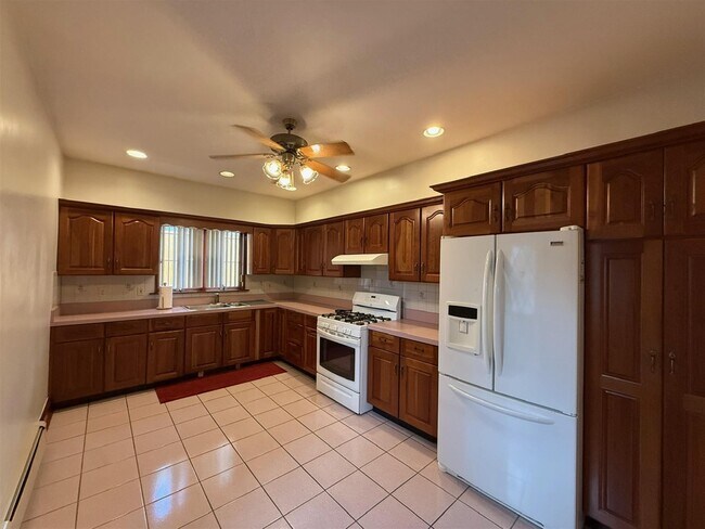 25 Putnam St, Unit 1