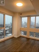 25 Nicholas Ave in Toronto, ON - Building Photo - Building Photo