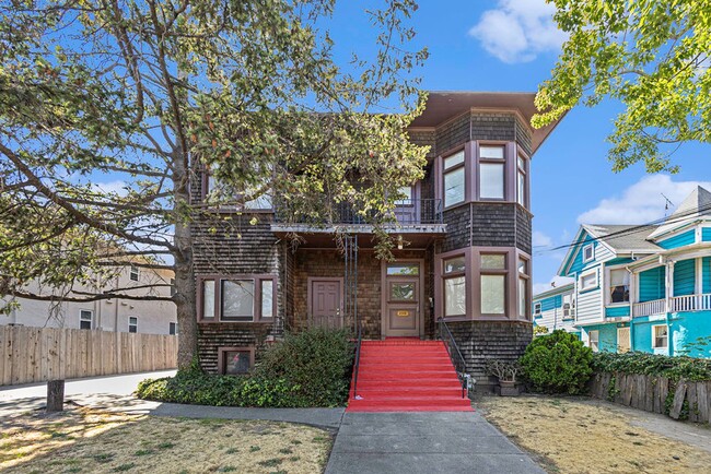 property at 2316 Buena Vista Ave