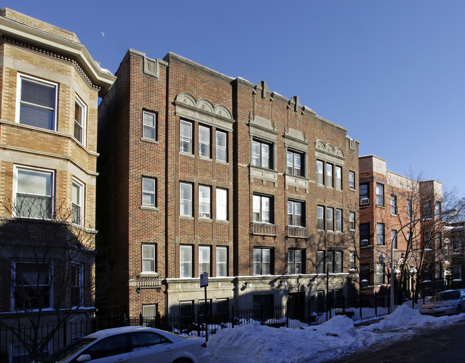 4325 N Dayton St in Chicago, IL - Foto de edificio