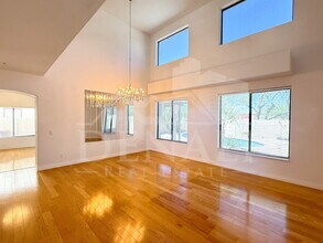 14204 N 100th Pl in Scottsdale, AZ - Building Photo - Building Photo