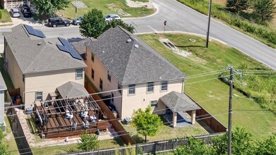11000 Kirkoswald Rd in Austin, TX - Building Photo - Building Photo