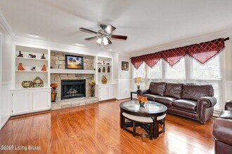 1102 Blackthorn Rd in Louisville, KY - Building Photo - Building Photo