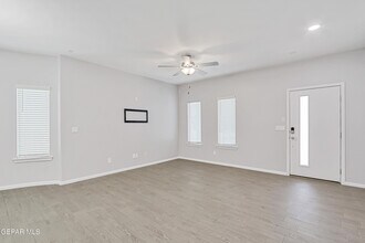14928 Jack White Ave in El Paso, TX - Foto de edificio - Building Photo