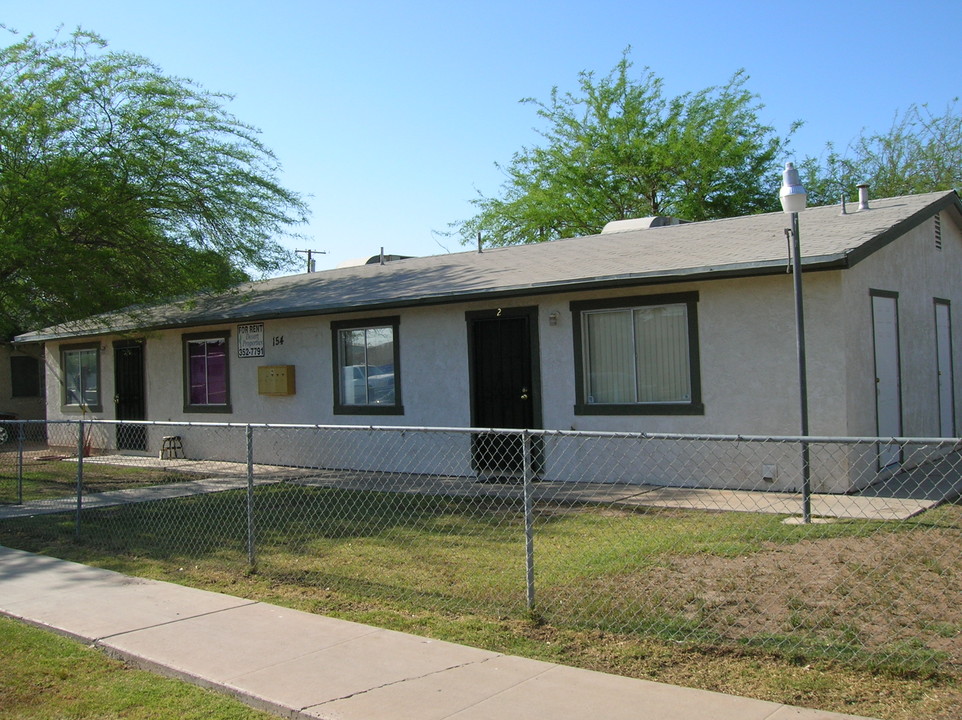 154 W Brighton Ave in El Centro, CA - Building Photo