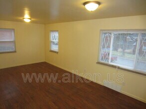 1115 Brintell St in Pittsburgh, PA - Building Photo - Building Photo