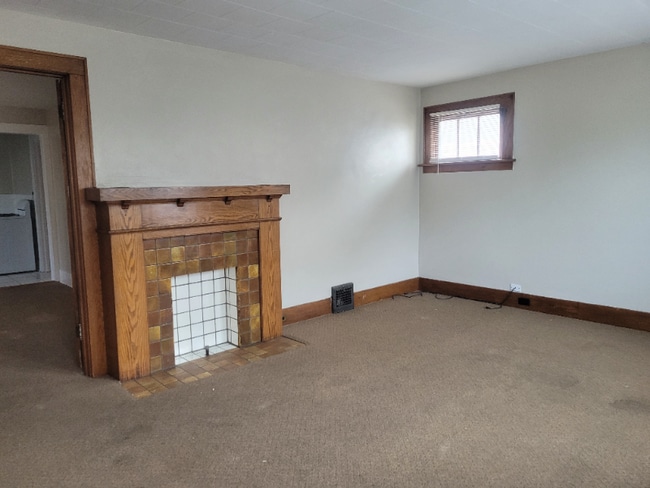 305 Cascade St, Unit 305 in Erie, PA - Building Photo - Building Photo