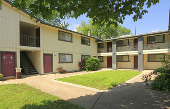 Barclay in Austin, TX - Foto de edificio - Building Photo