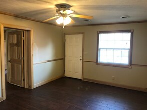 1616 Spring Valley Dr-Unit -15 in Huntington, WV - Building Photo - Building Photo