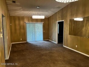 3610 Kirkpatrick Cir, Unit 16 in Jacksonville, FL - Building Photo - Building Photo