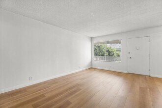 934 6th St in Santa Monica, CA - Building Photo - Building Photo