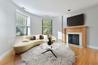 87 Gainsborough St in Boston, MA - Building Photo - Building Photo