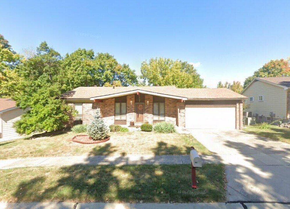6785 Finchdale Ct in Florissant, MO - Building Photo