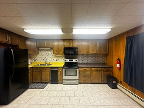 1021 Cline Rd in North Pole, AK - Building Photo - Building Photo