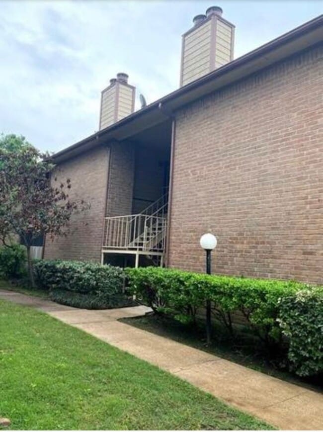 property at 9000 Bissonnet St