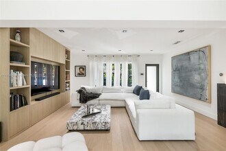 373 NE 104th St in Miami Shores, FL - Building Photo - Building Photo