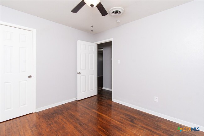 property at 1005 S 5th St