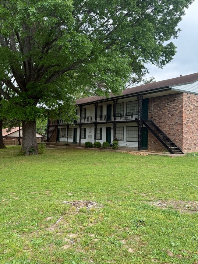 Cromwell Park Apartments in Memphis, TN - Building Photo - Building Photo