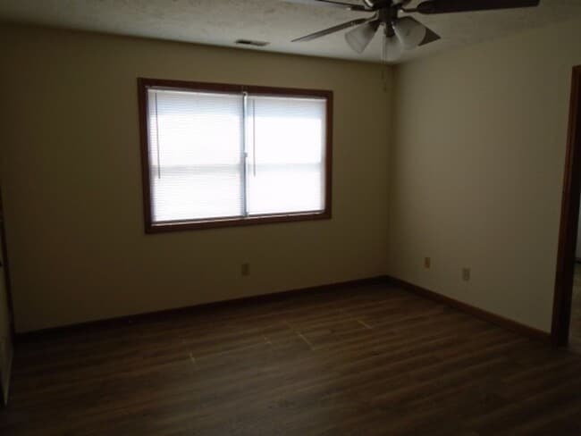 5901 Labonte Dr in Hope Mills, NC - Foto de edificio - Building Photo