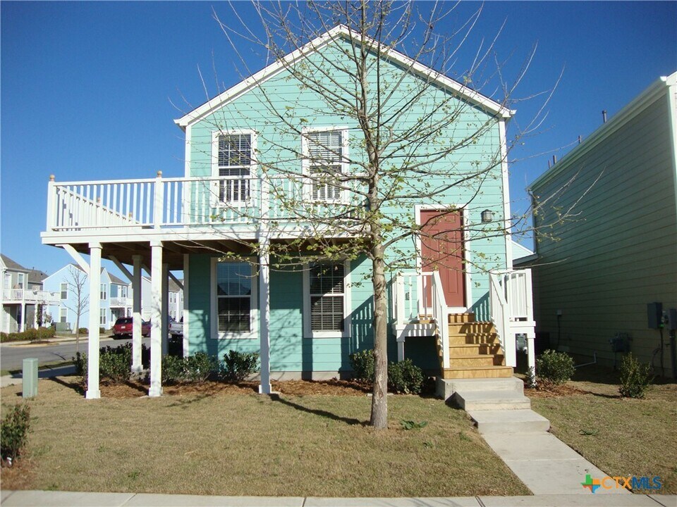 426 Shadow Point in San Marcos, TX - Building Photo