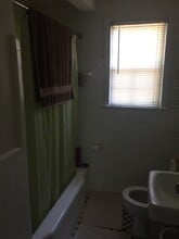 6504 Potomac Ave, Unit B2 in Alexandria, VA - Building Photo - Building Photo