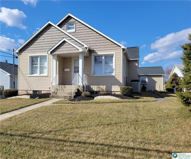 property at 712 Chestnut St